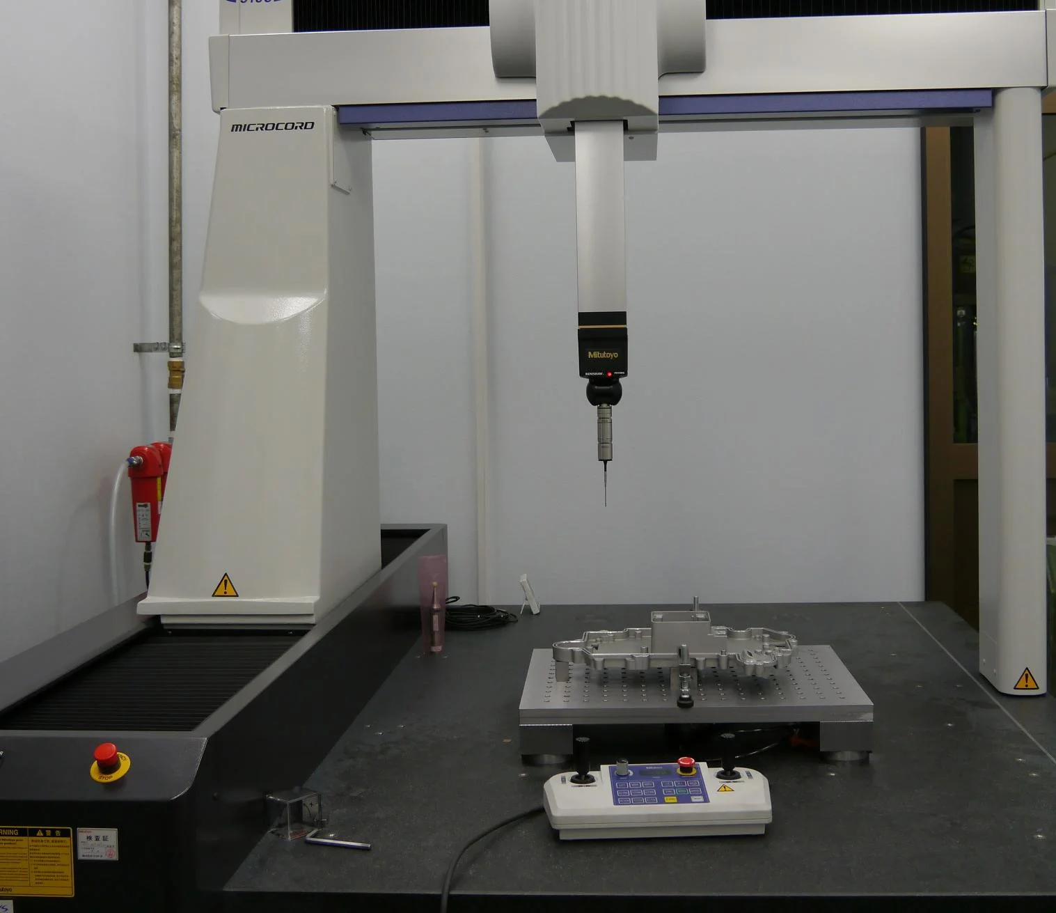 Horizon advantages of Precision Machining Horizon precision machining advantages illustration, showing high-quality CNC machining, custom metal parts, and advanced manufacturing capabilities.