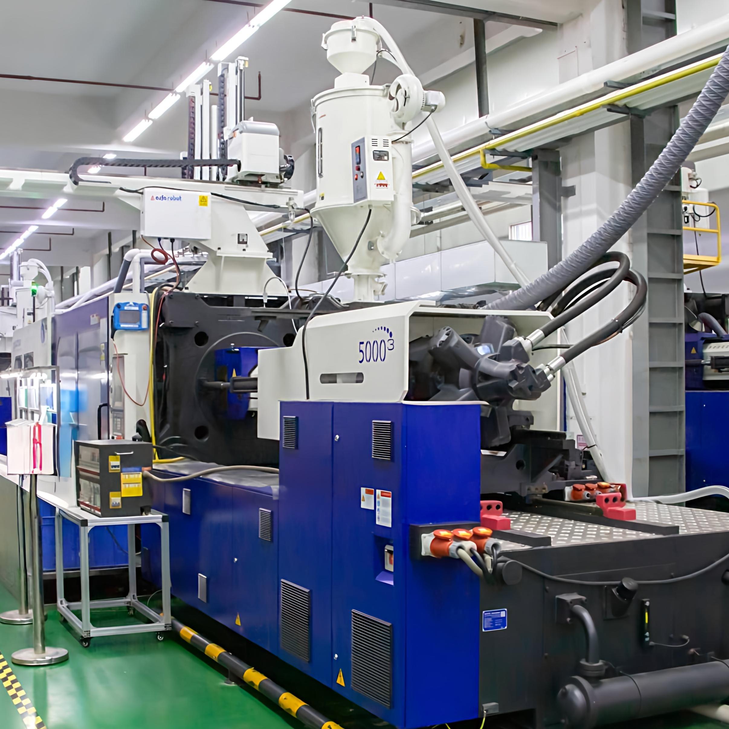 HorizonRP injection molding workshop with 60+ precision machines producing high-quality plastic parts from rapid prototyping to mass production.